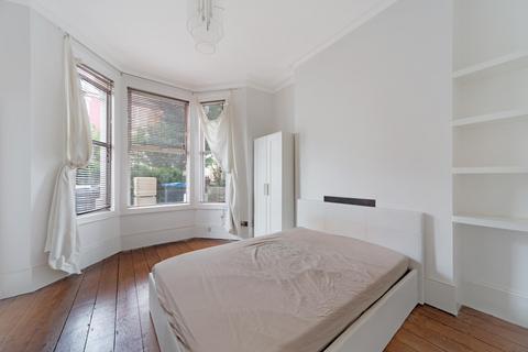 2 bedroom flat for sale, Dunster Gardens, West Hampstead, NW6