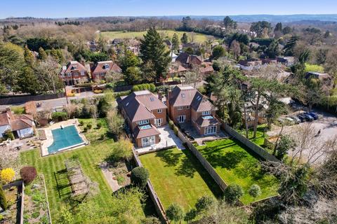 5 bedroom detached house for sale, Leatherhead Road, Oxshott, Leatherhead, Surrey, KT22