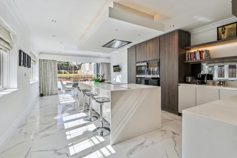 5 bedroom detached house for sale, Leatherhead Road, Oxshott, Leatherhead, Surrey, KT22