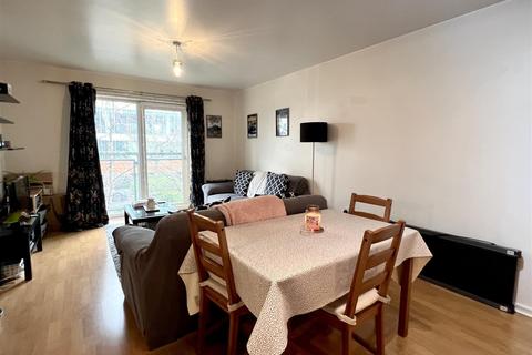 2 bedroom apartment to rent, The Boulevard, West Didsbury, Manchester