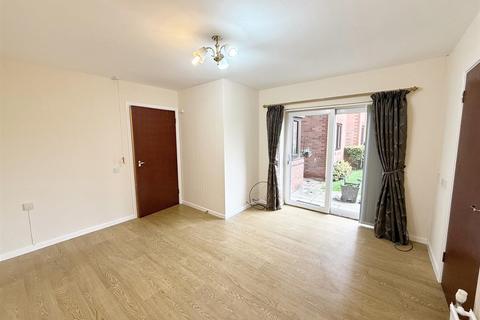 2 bedroom retirement property for sale, Clarence Road, Four Oaks, Sutton Coldfield