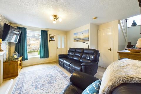 24 Croftlands, Bradford, BD10 8RW