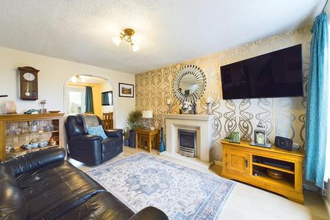 24 Croftlands, Bradford, BD10 8RW