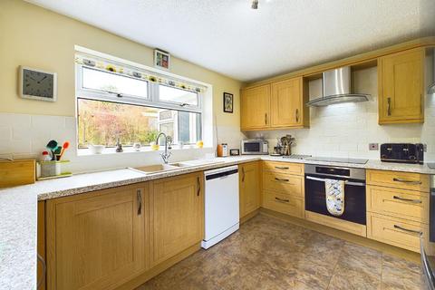 24 Croftlands, Bradford, BD10 8RW