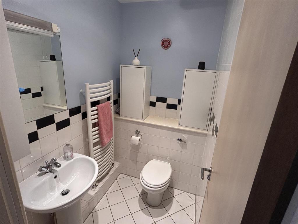 Bathroom.jpeg