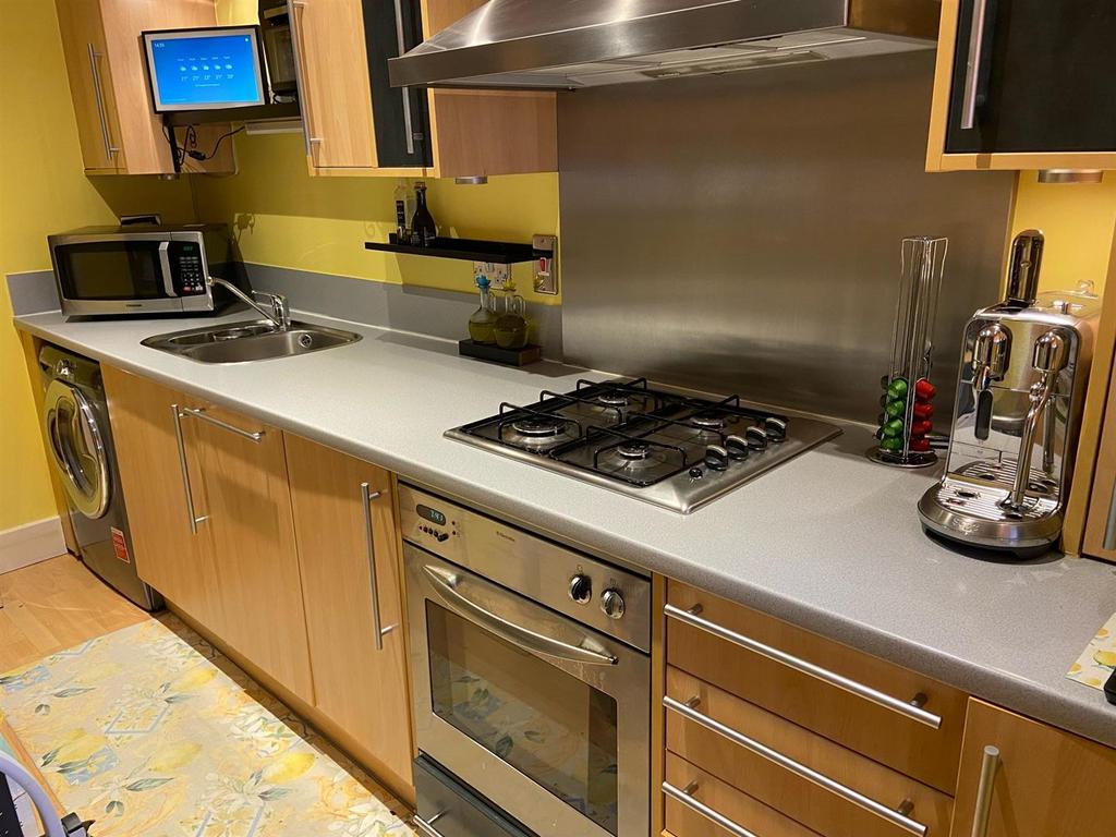 Kitchen2.jpeg