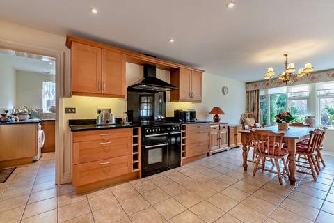 5 bedroom detached house for sale, Bath Road, Midgham, Berkshire