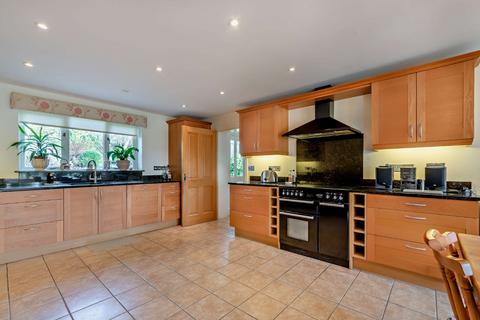 5 bedroom detached house for sale, Bath Road, Midgham, Berkshire