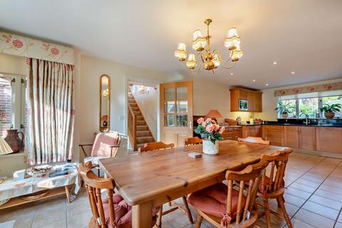Ridge House Bath Road, Midgham, Reading, RG7 5XB