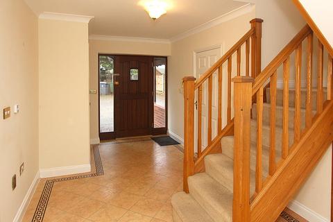 6 bedroom detached house to rent, TETTENHALL WOOD, Wood Road