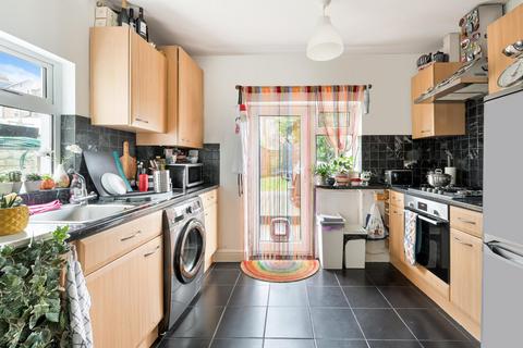 2 bedroom flat for sale, Dunster Gardens, West Hampstead, NW6