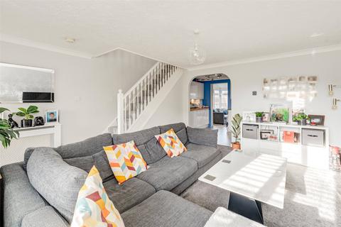 4 bedroom semi-detached house for sale, Varey Road, Worthing, West Sussex, BN13