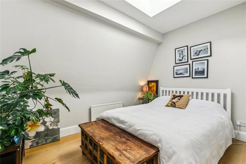 7 Wycombe Place, London, SW18 2LU