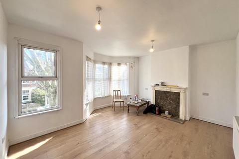 1 bedroom flat to rent, Cornwallis Road, London E17