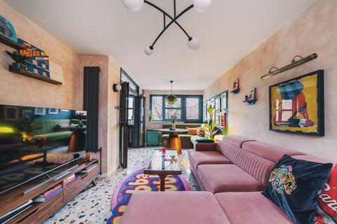 1 bedroom flat to rent, Lockhart Close, London N7