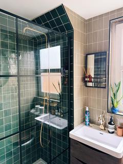 1 bedroom flat to rent, Lockhart Close, London N7