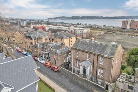 3 bedroom flat for sale, Roseangle, Dundee DD1