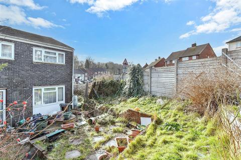 3 bedroom end of terrace house for sale, Churchill Avenue, Chatham, Kent