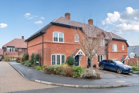 2 bedroom end of terrace house for sale, Longbourn Way, Medstead, Alton, Hampshire, GU34