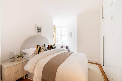 Flat 2, Princes House, 52 Kensington Park Road, London, W11 3BN