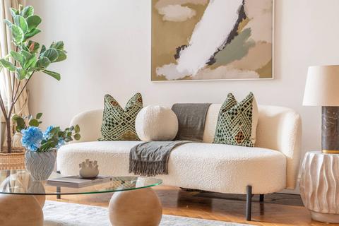 Flat 2, Princes House, 52 Kensington Park Road, London, W11 3BN
