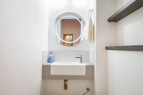 Flat 2, Princes House, 52 Kensington Park Road, London, W11 3BN