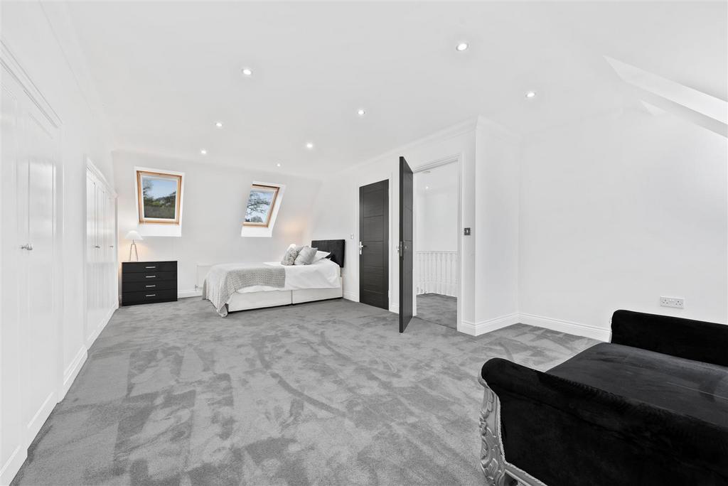 St Leonards Hill - Longacre-2.jpg