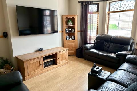 14 Carlton Road, Lowestoft, NR33 0RY