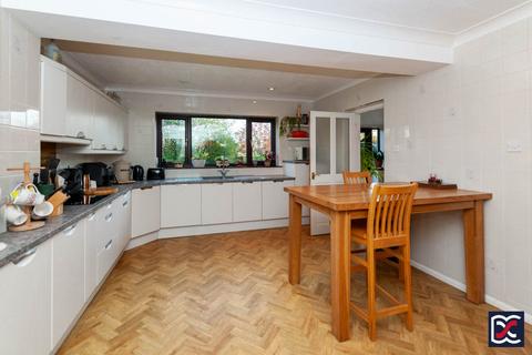 undefined, Manor Close, Charwelton NN11