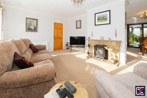 undefined, Manor Close, Charwelton NN11