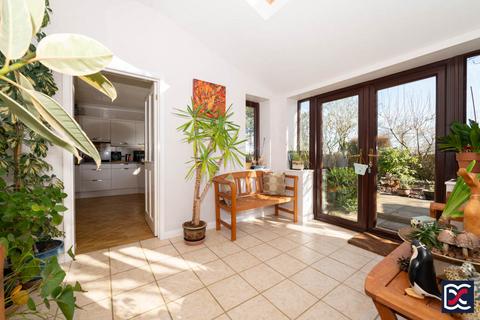undefined, Manor Close, Charwelton NN11