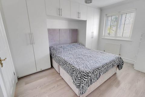 37 Amber Close, Earley, Reading, RG6 7ED