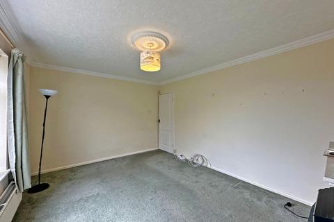 32 Calvin Close, Wombourne, Wolverhampton, WV5 0DF