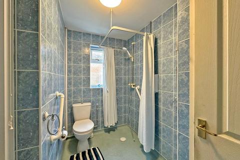 32 Calvin Close, Wombourne, Wolverhampton, WV5 0DF