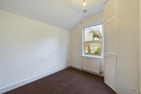 172 Chipstead Valley Road, Coulsdon, CR5 3BB