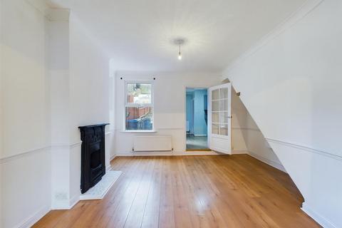 172 Chipstead Valley Road, Coulsdon, CR5 3BB
