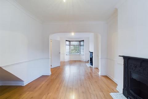 172 Chipstead Valley Road, Coulsdon, CR5 3BB