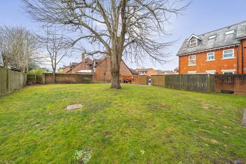 undefined, Thatcham,  Berkshire,  RG18