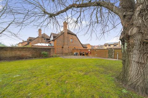 undefined, Thatcham,  Berkshire,  RG18