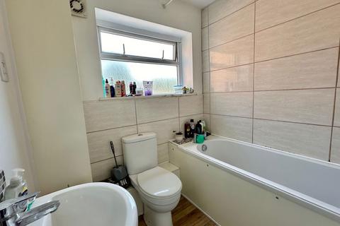 2 bedroom flat for sale, Adams Crescent, Newport TF10