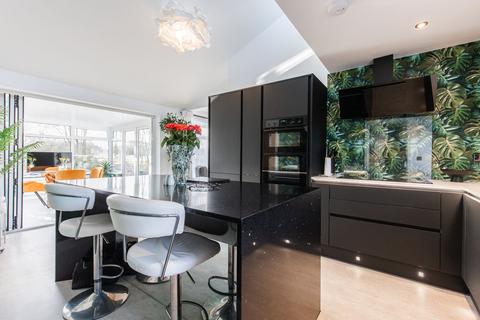 undefined, Chain Free in Middleton