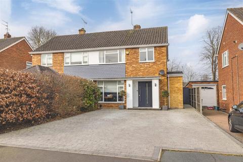 33 Priors Road, Windsor, SL4 4PD
