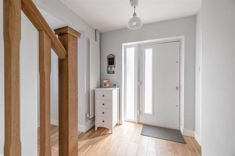 33 Priors Road, Windsor, SL4 4PD