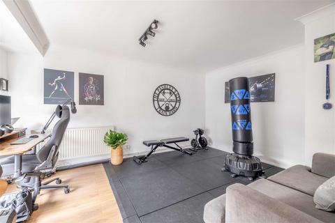 33 Priors Road, Windsor, SL4 4PD