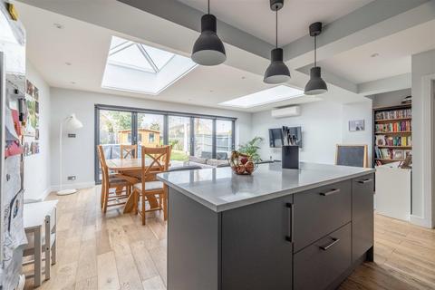 33 Priors Road, Windsor, SL4 4PD