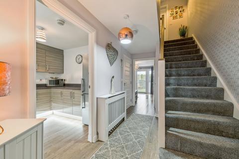 8 Appleton Drive, Livingston, EH54 6FP