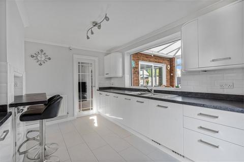 4 bedroom detached house for sale, Hithermoor Road, Staines-upon-Thames, TW19