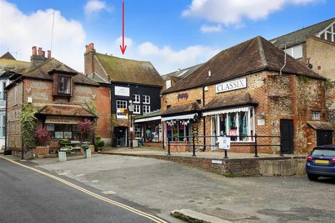 Tarrant Square, Tarrant Street, Arundel BN18