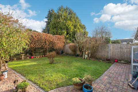 4 bedroom detached bungalow for sale, Plough Close, Shillingford, OX10