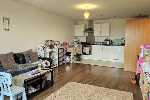 2 bedroom flat for sale, Red Lion Court, Greenford, Greater London, UB6